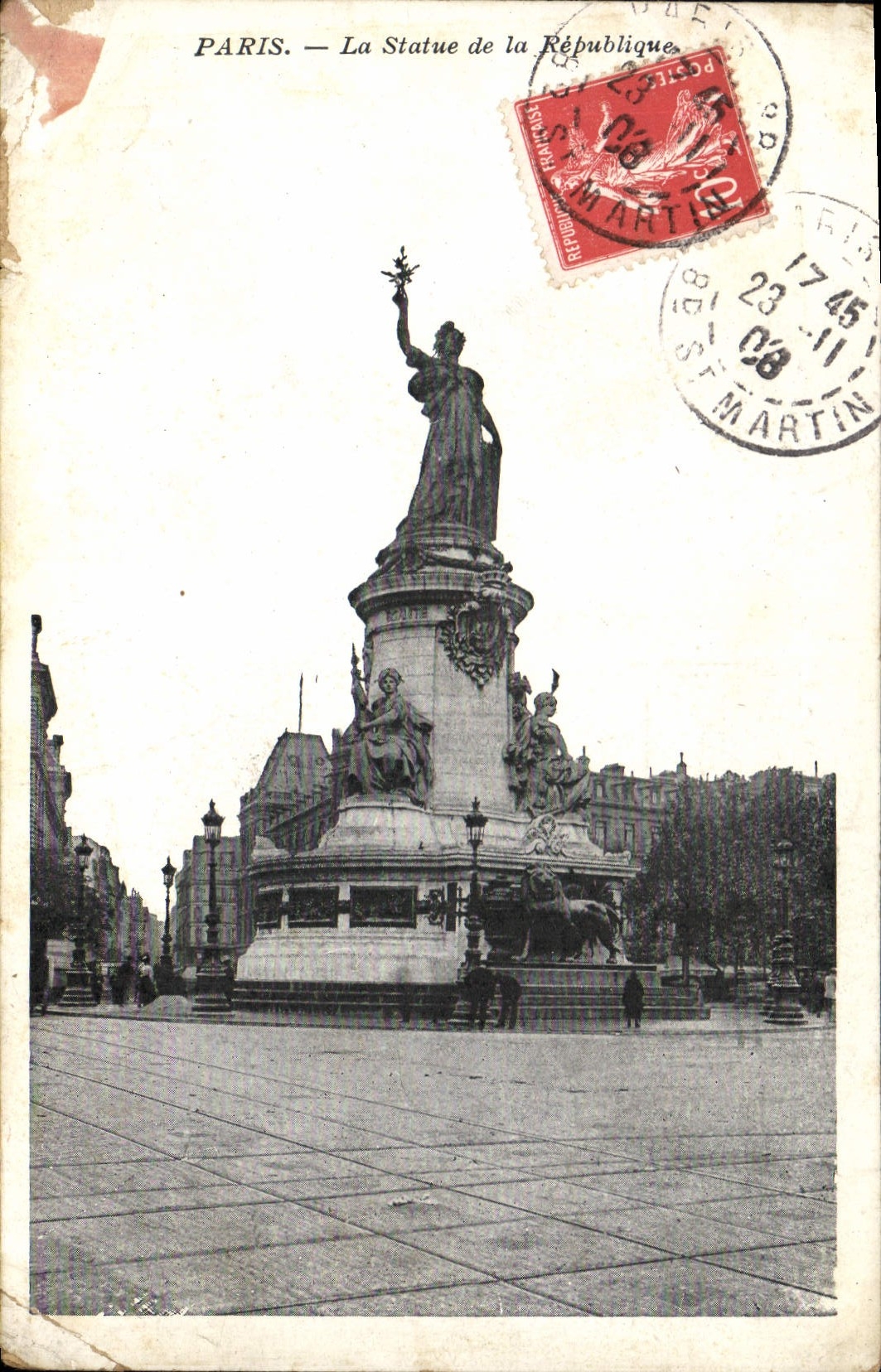 CPA Paris La Statue de la Republique