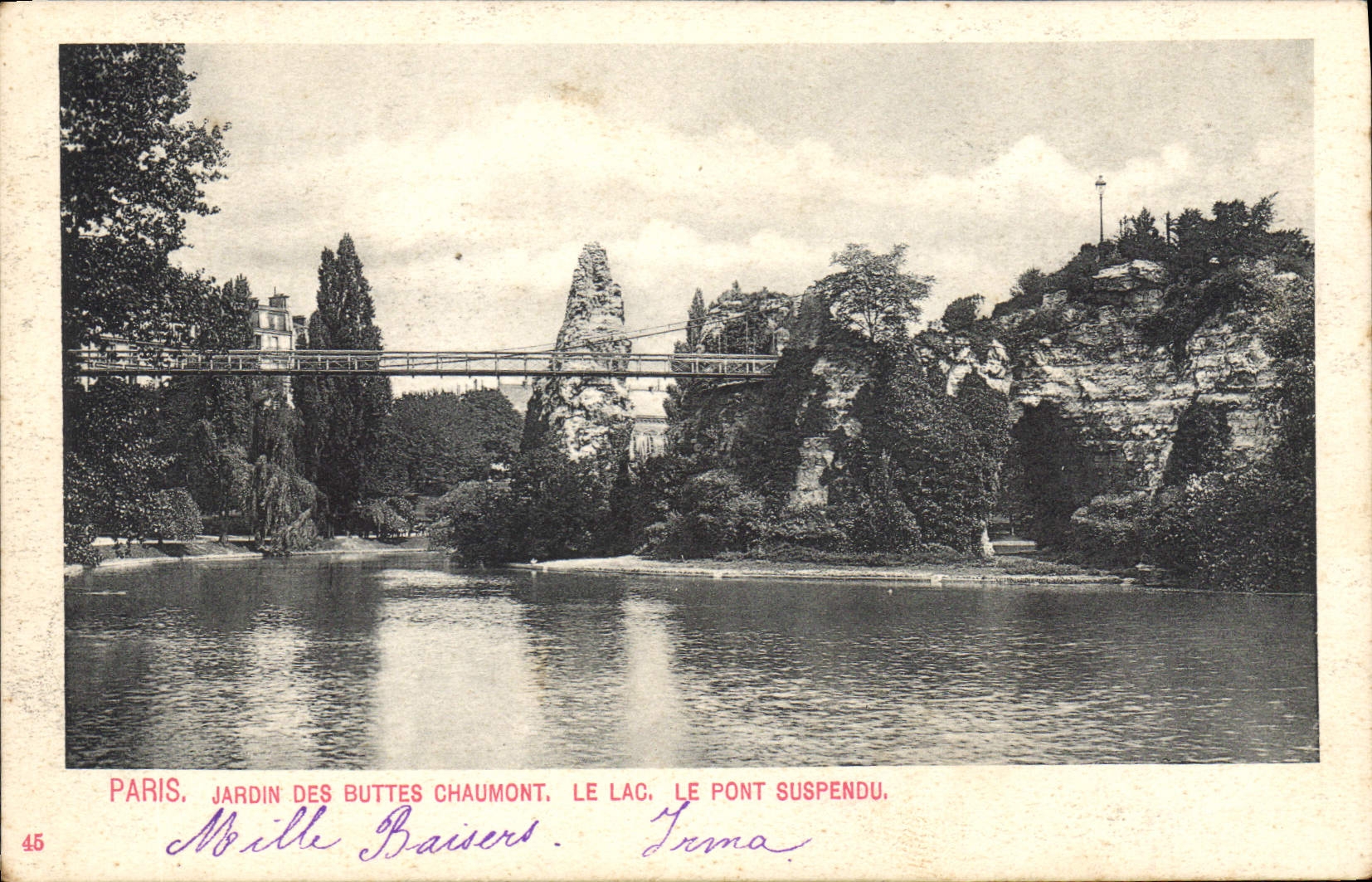CPA Paris Jardin des Buttes Chamount Le Lac Le pont Suspendu