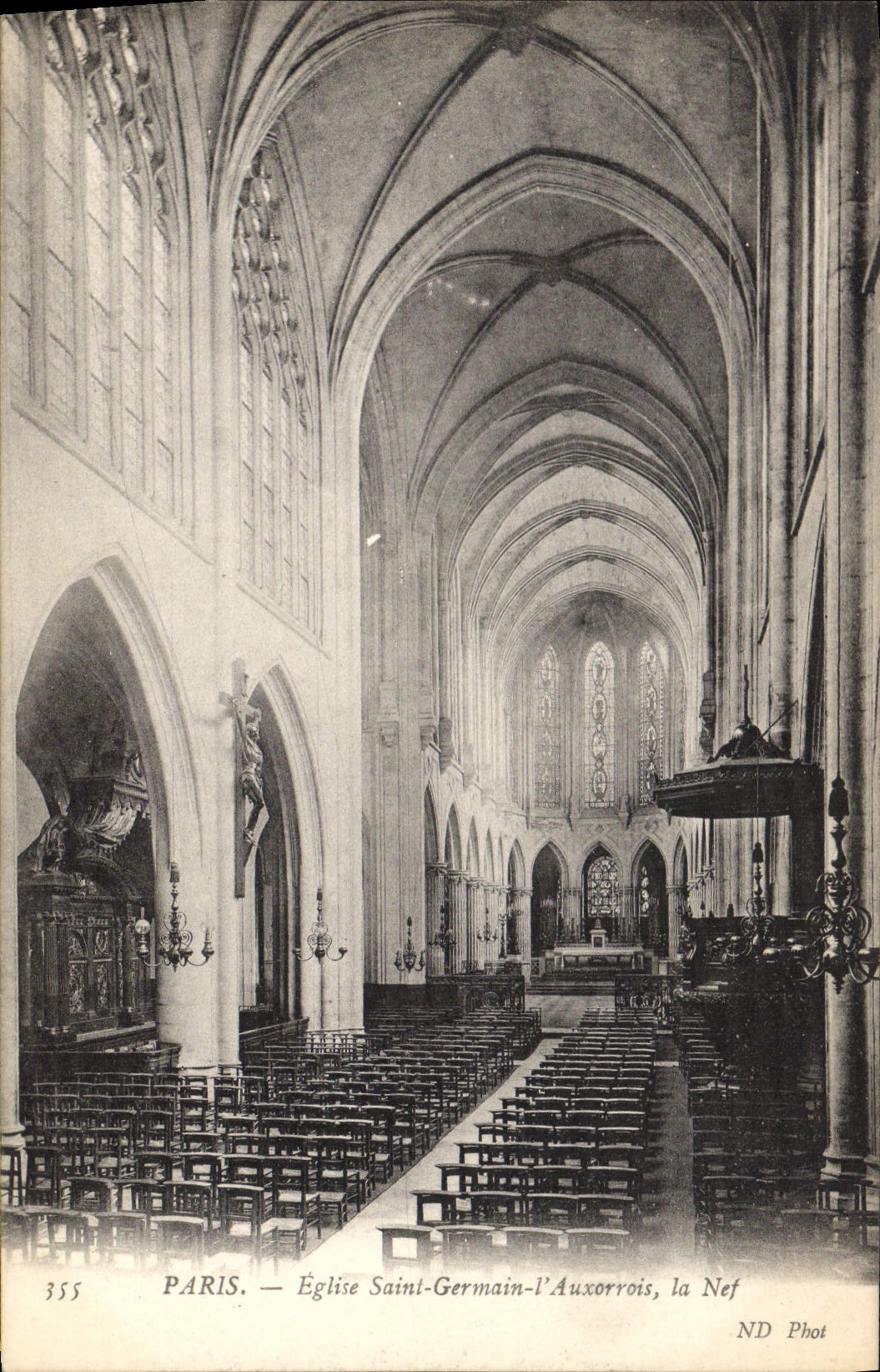 CPA Paris Eglise Saint Germain l'Auxerrois la Nef