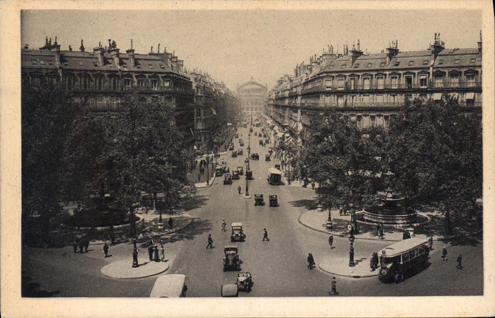 CPA Paris l'Avenue de l'Opera 