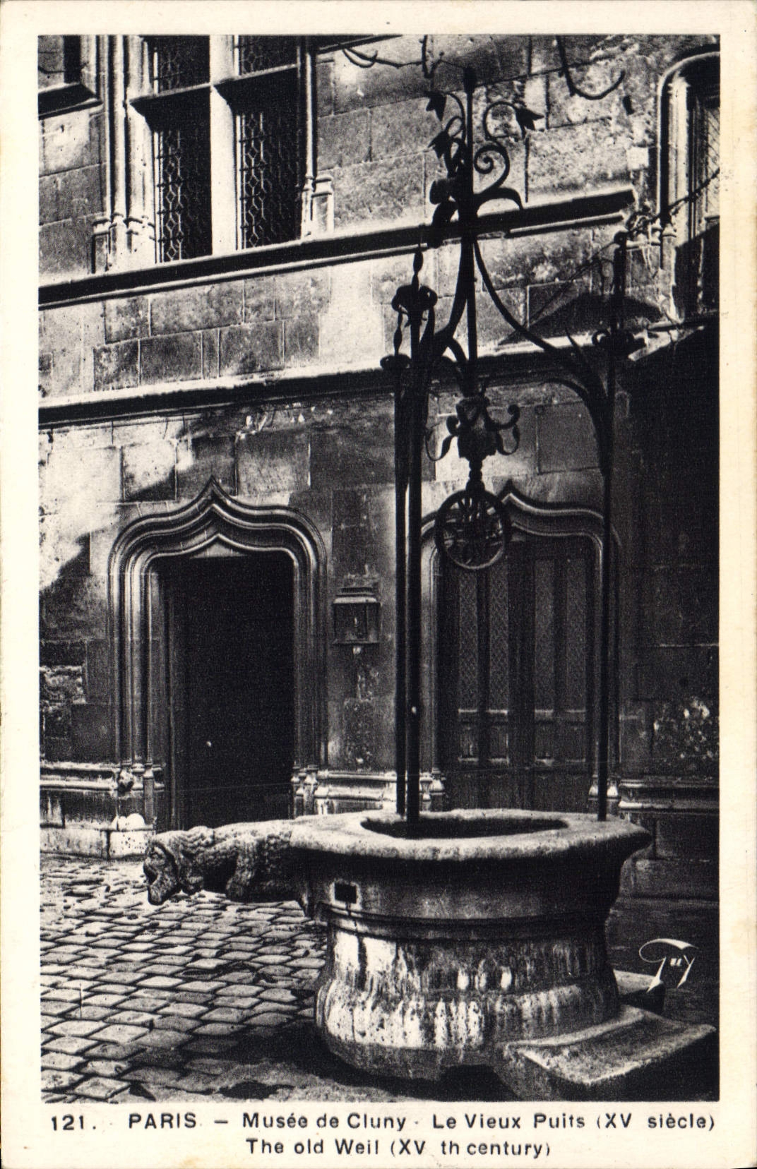 CPA Paris Musee de Cluny le Vieux Puits XV siecle 