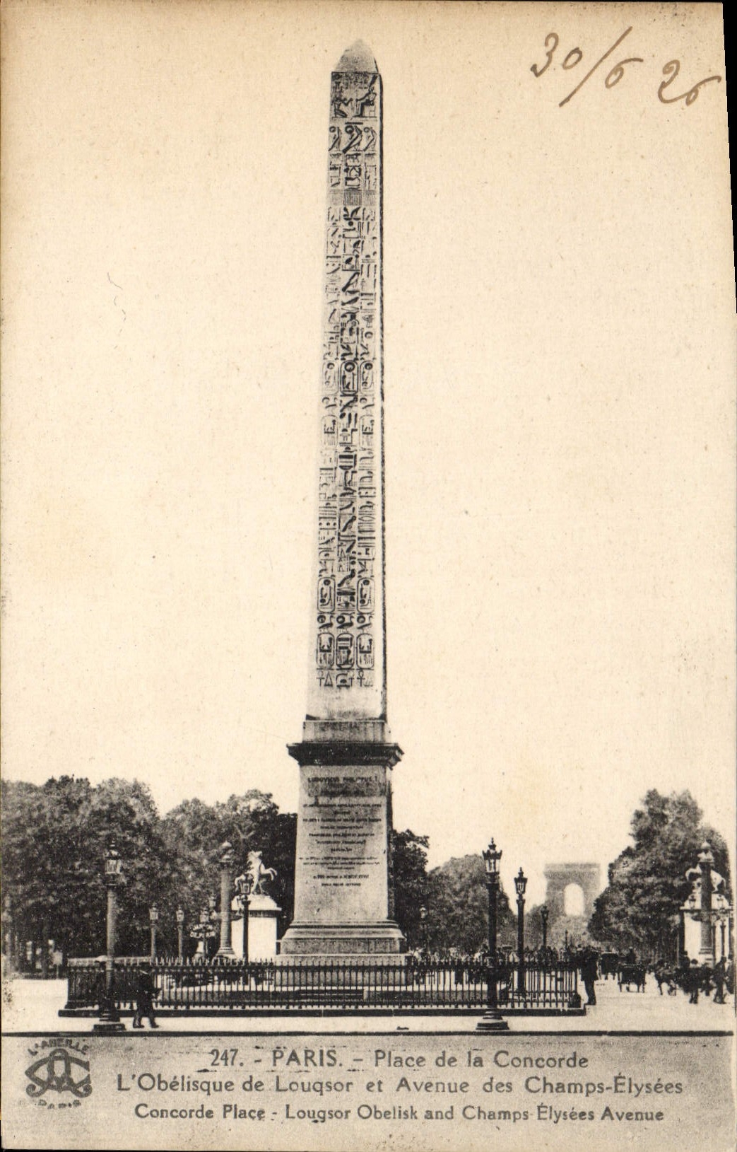 CPA Paris Place de la Concorde l'Obelisque de Louqsor et Avenue des Champs Elysees