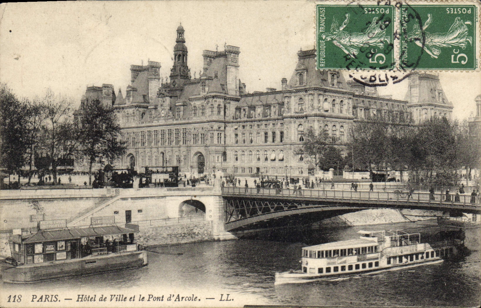 CPA Paris hotel de Ville et le Pont d'Arcole 
