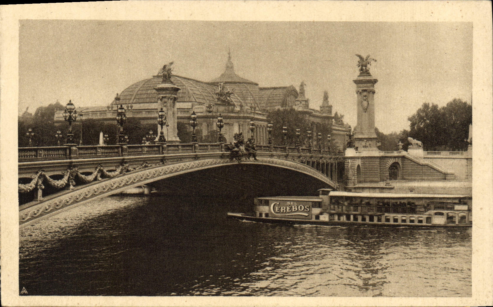 CPA Paris le Grand Palais et le Pont Alexandre III Bateau Publicite Sel Cerebos