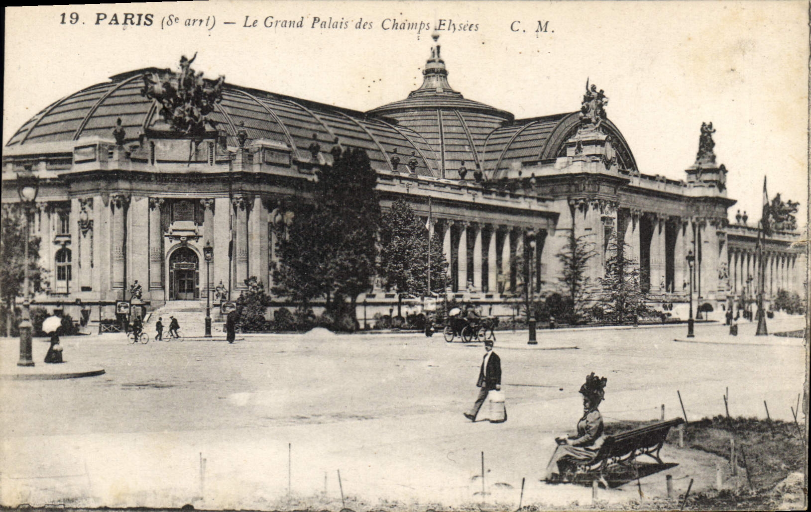 CPA Paris 8e arrt le Grand Palais des Champs Elysees