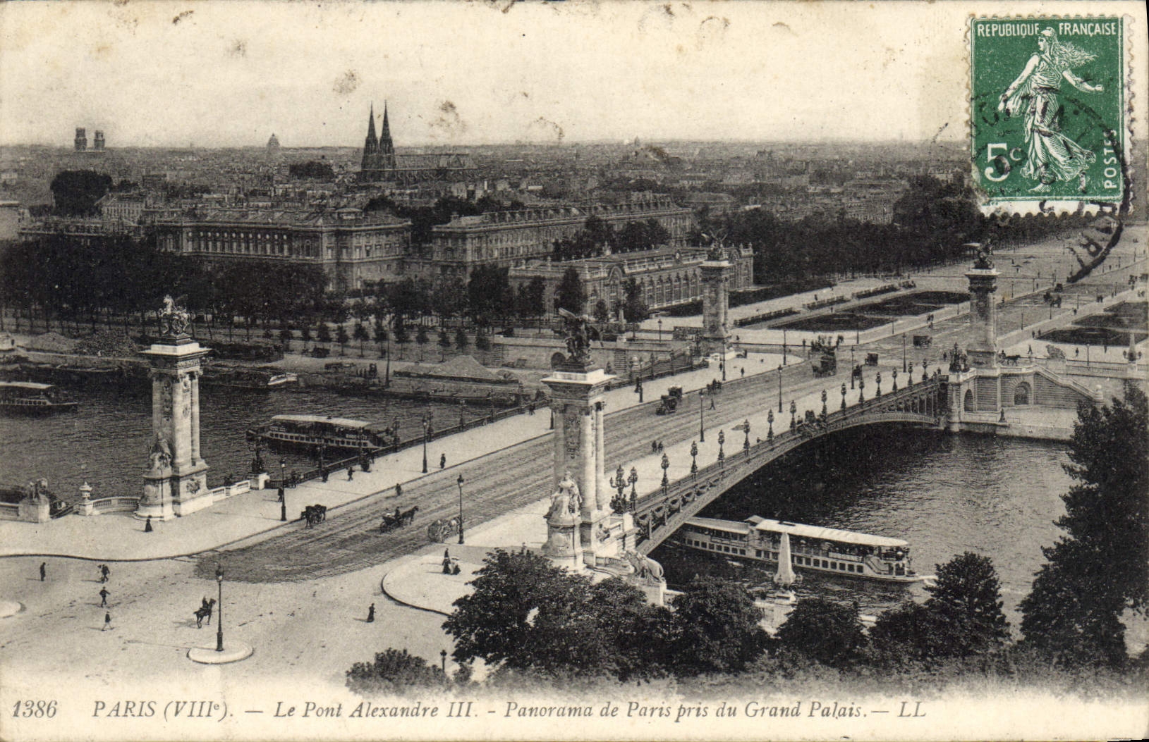 CPA Paris VIIIe le Pont Alexandre III panorama de Paris pris du Grand Palais
