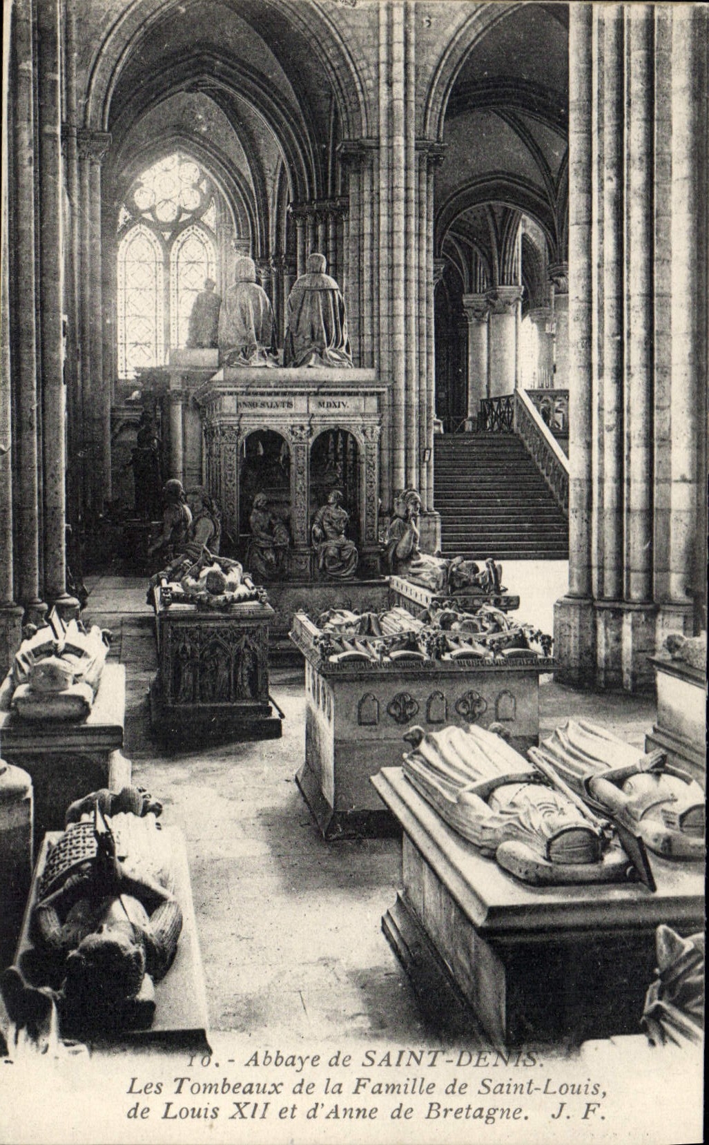 CPA Abbaye de Saint Denis les Tombeaux de la Famille de Saint Louis de Louis XII et d'Anne de Bretag