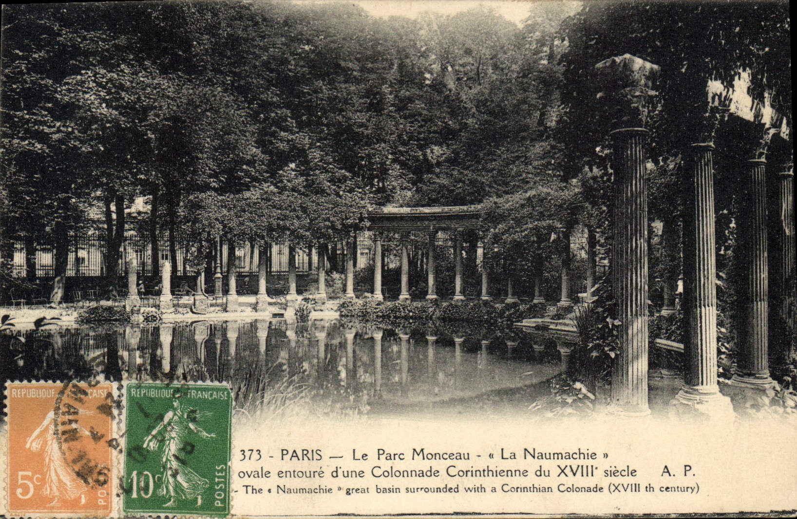 CPA Paris le Parc Monceau la Naumachie Ovale entoure d'une Colonnade Corinthienne du XVIII siecle