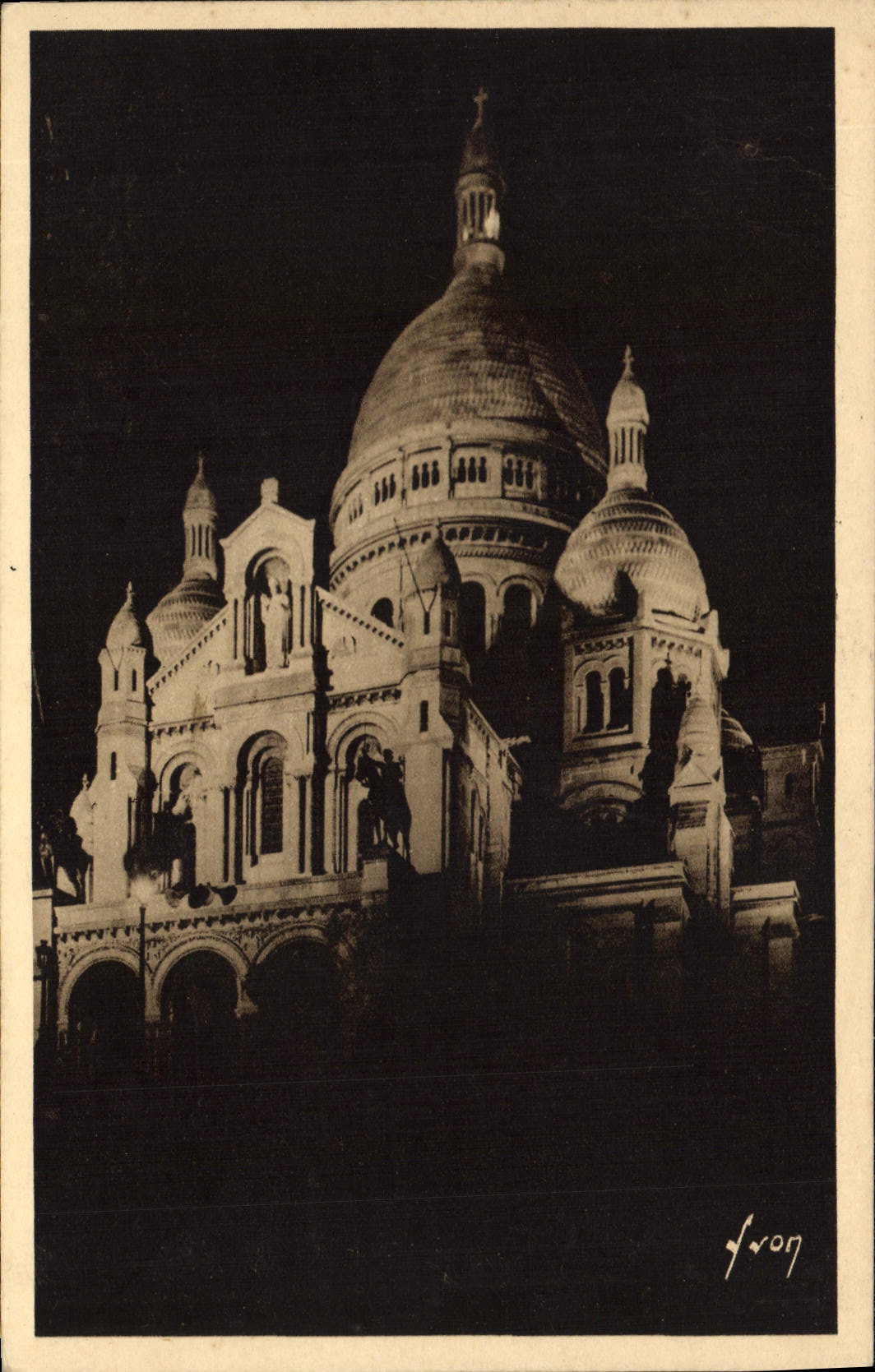 CPA Paris en flanant Basilique du Sacre Coeur de Montmartre