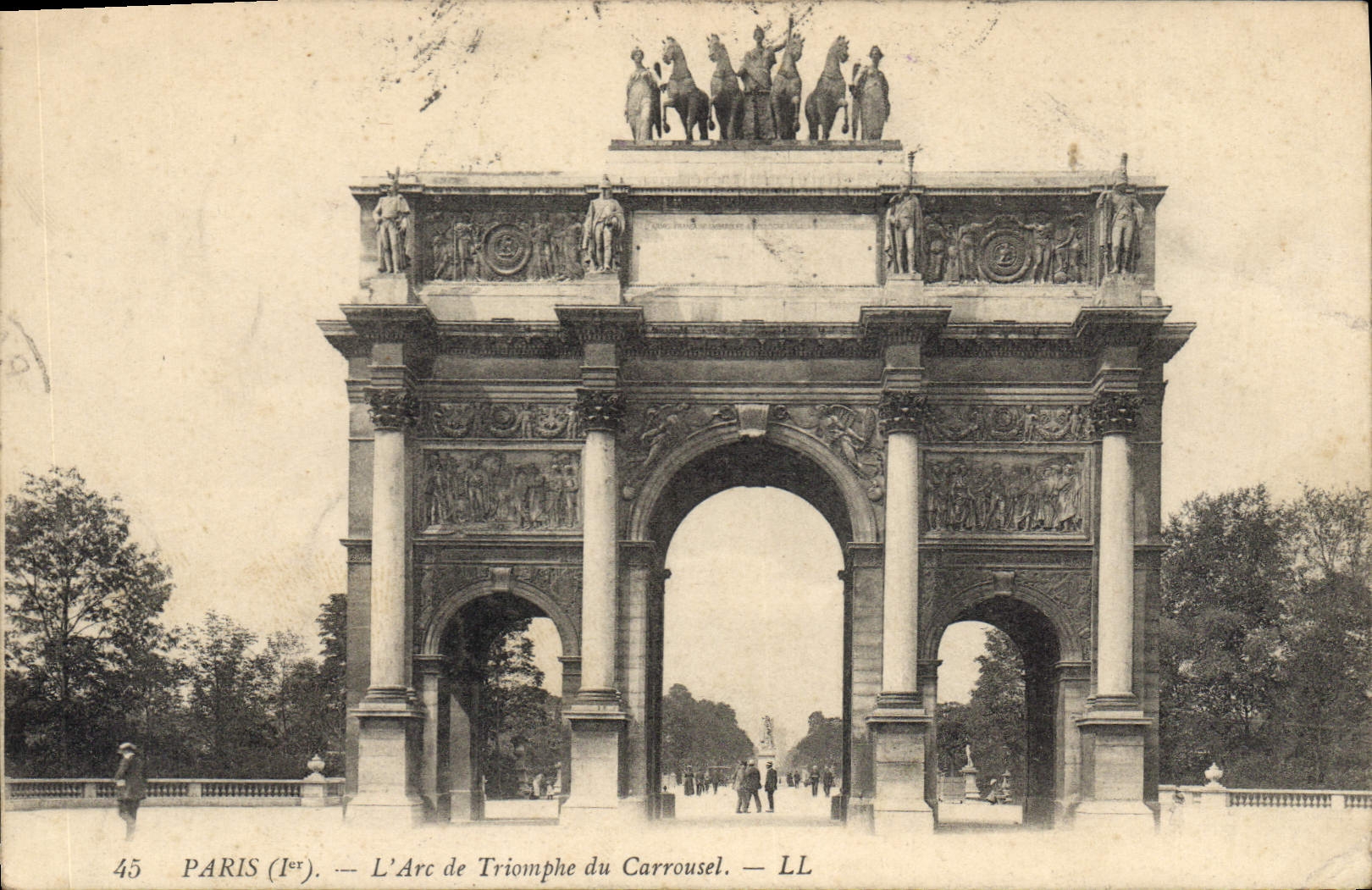 CPA Paris Ier l'Arc de Triomphe du Carrousel 