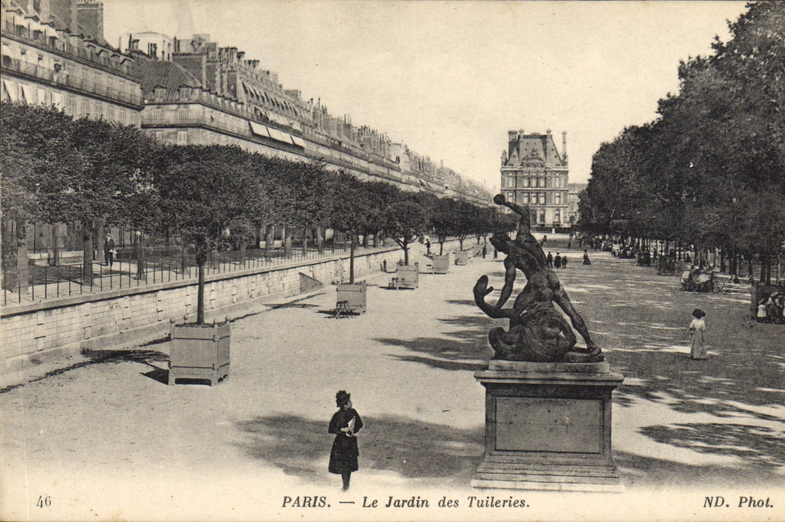 CPA Paris le jardin des Tuileries 