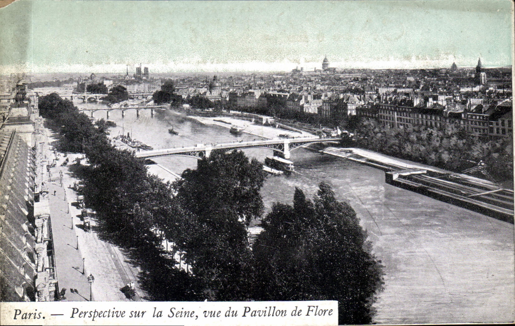 CPA Paris Perspective sur la seine vue du Pavillon de Flore