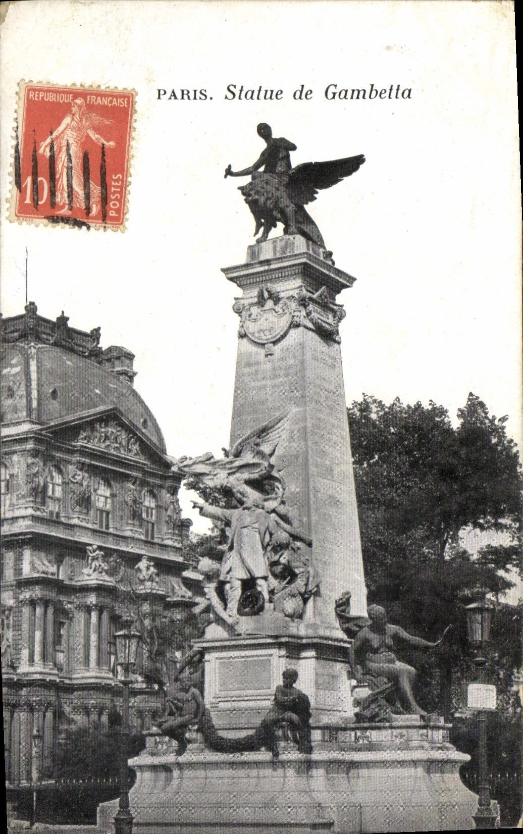 CPA Paris Statue de Gambetta 