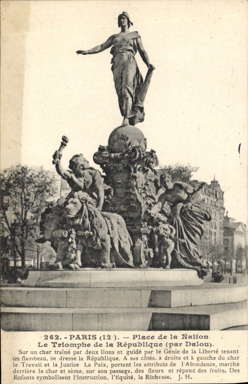 CPA Paris 12e Place de la Nation le Triomphe de la Republique par Dalou