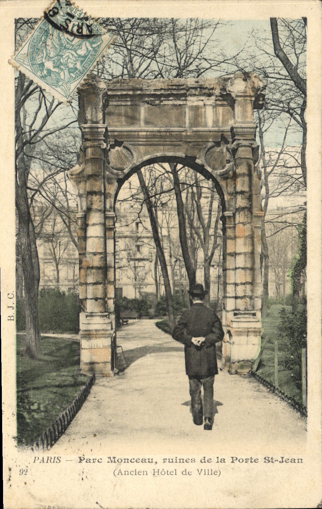 CPA Paris Parc Monceau Ruines de la Porte St Jean Ancien hotel de ville 