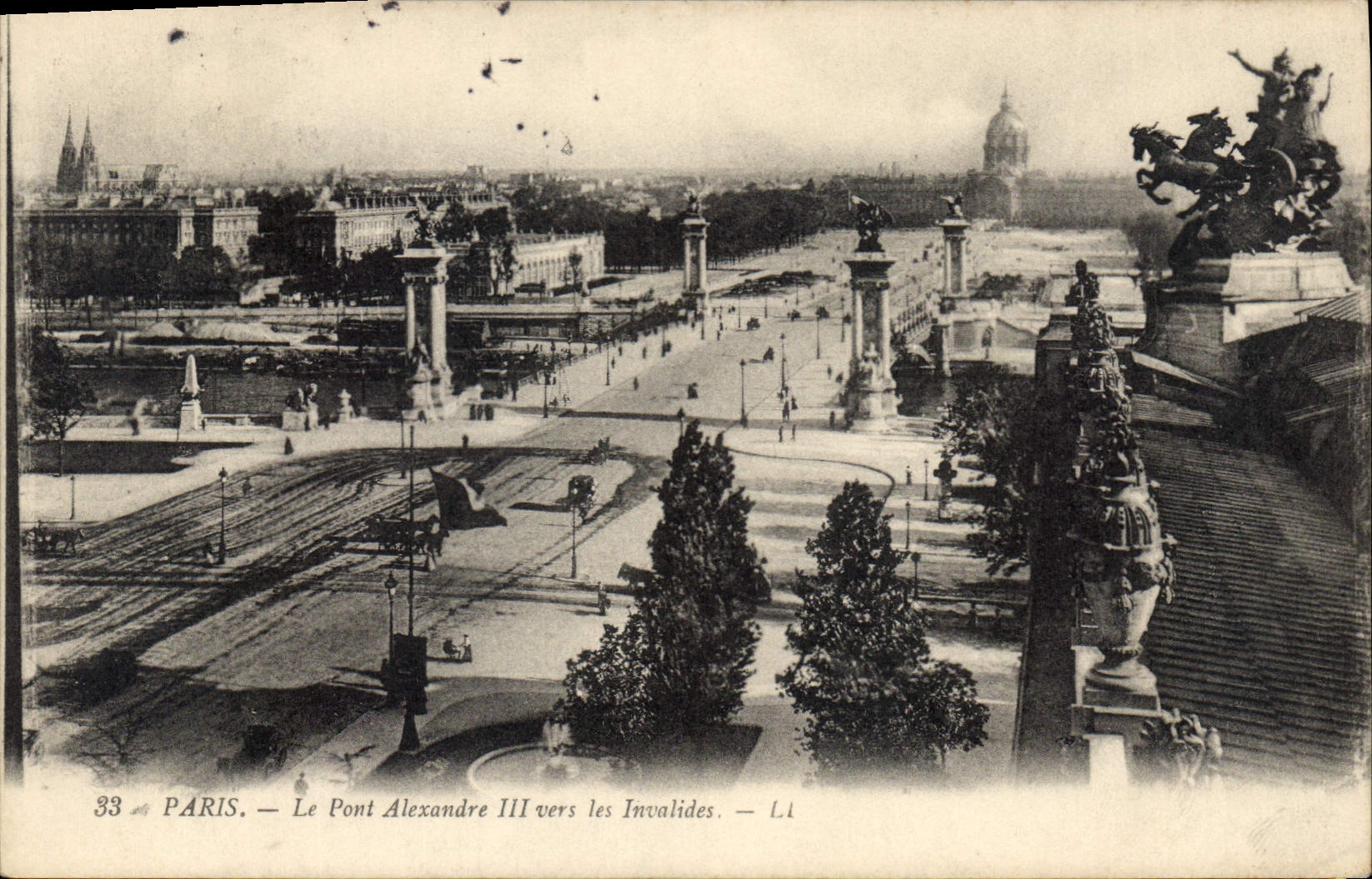 CPA Paris Le Pont Alexandre III vers les Invalides