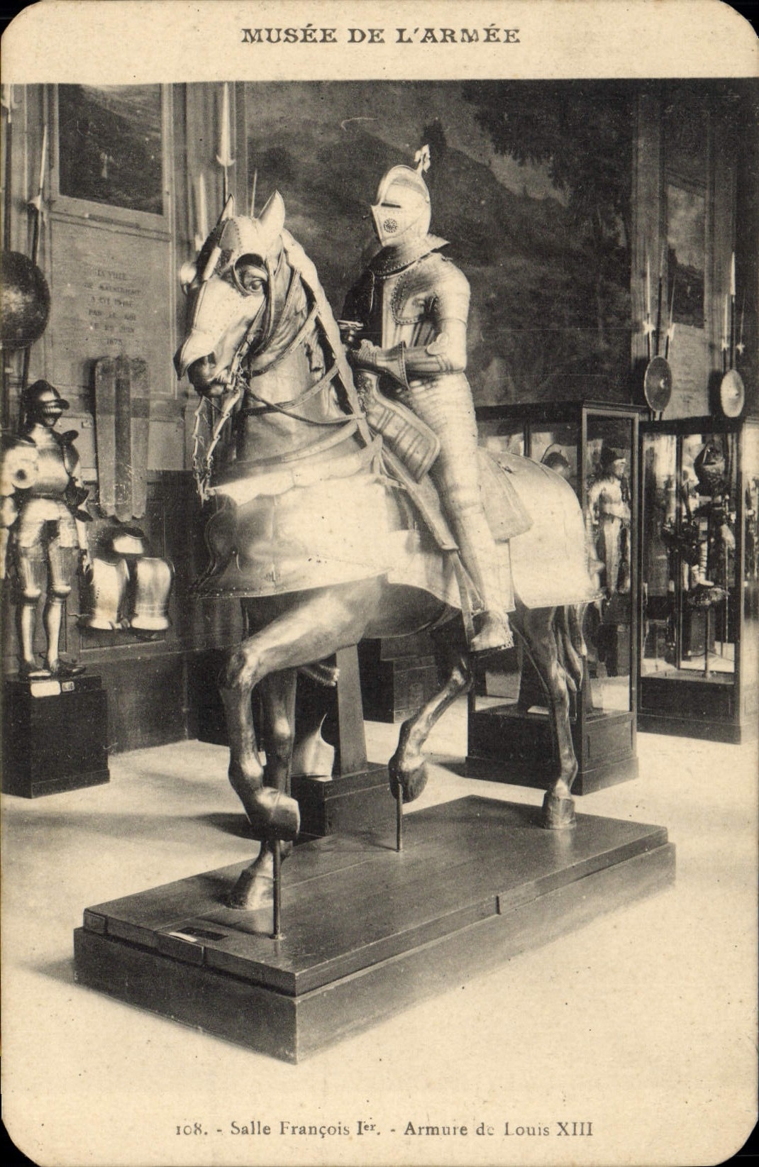 CPA Musee de l'Armee Salle Francois Ier Armure de Louis XIII