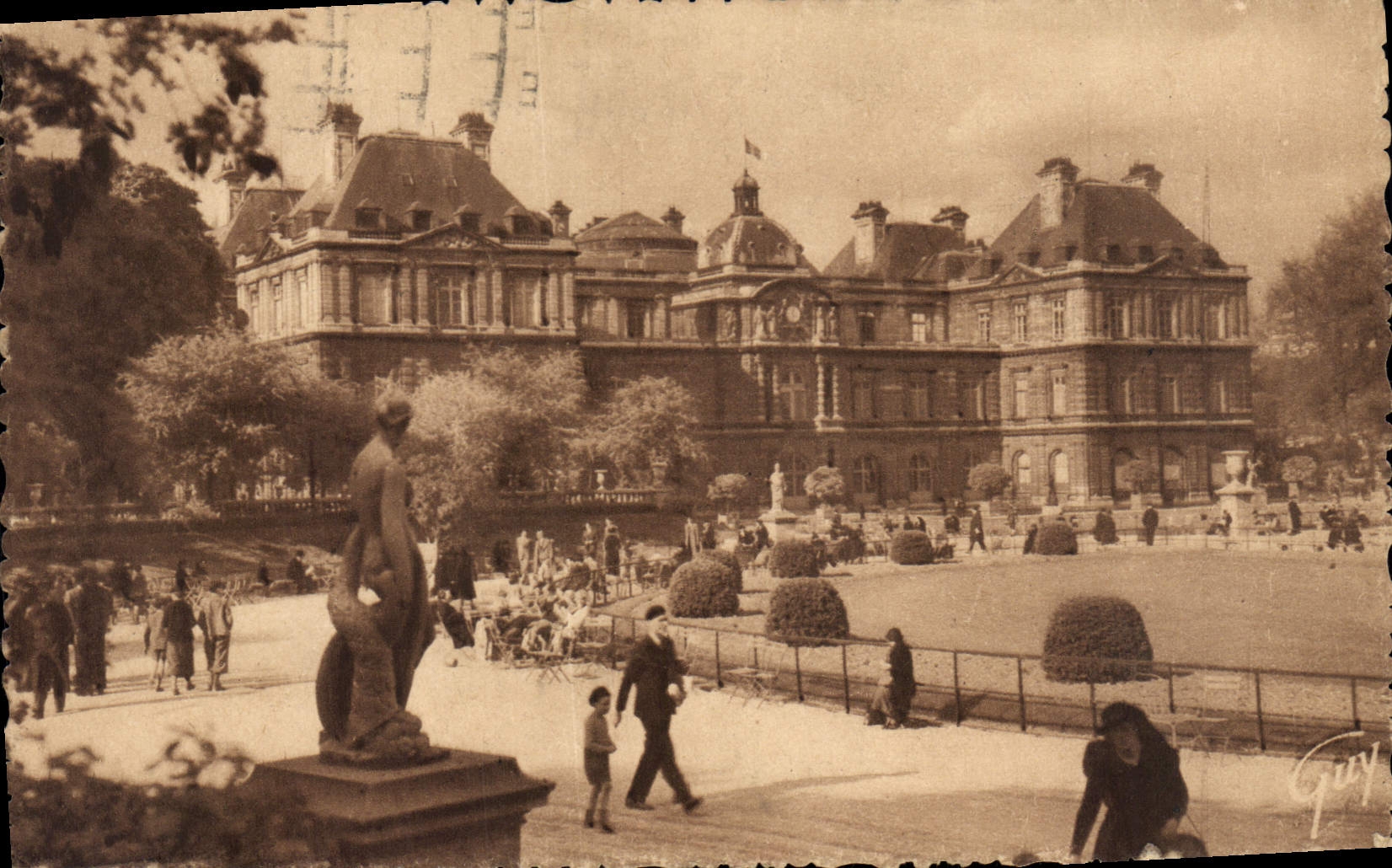 CPA Paris et ses merveilles Jardin et Palais du Luxembourg 