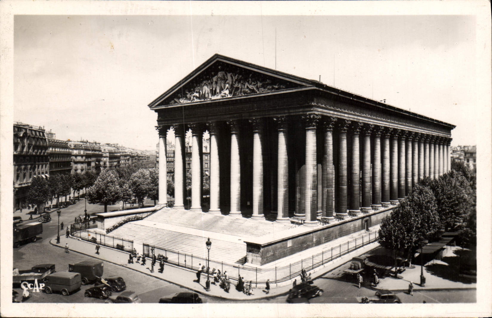CPA Paris L'Eglise de la Madeleine 
