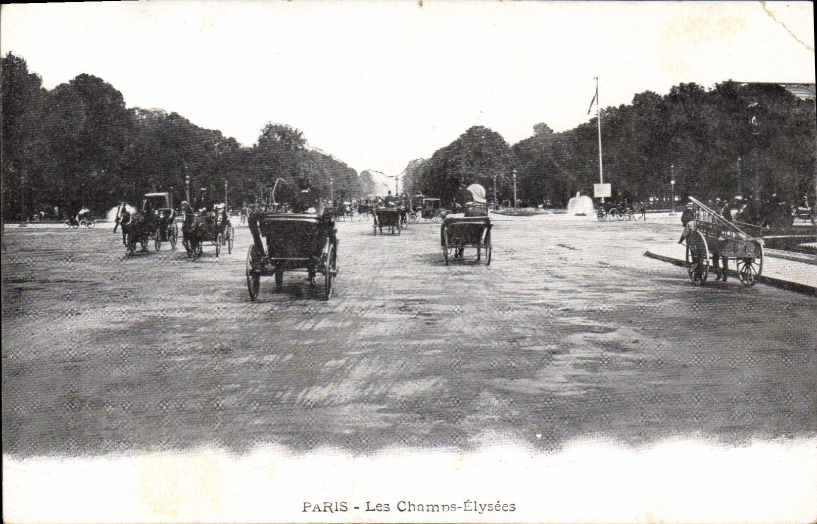 CPA Paris Les Champs Elysees