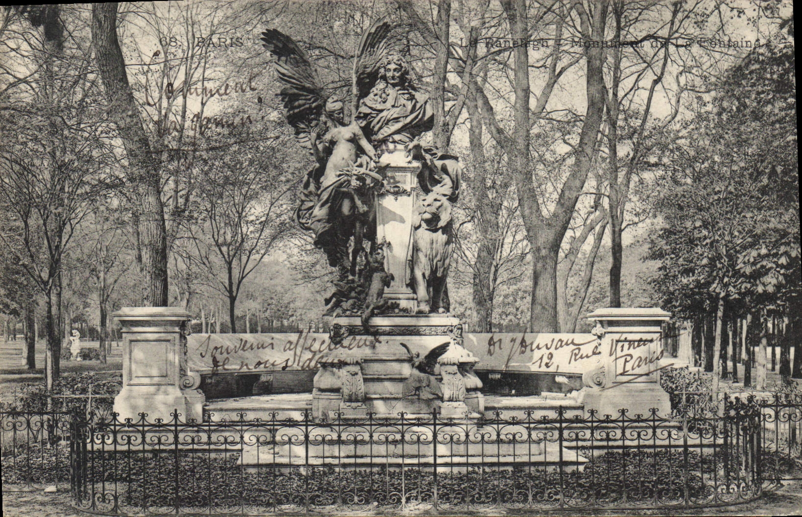 CPA Paris Monument de La Fontaine