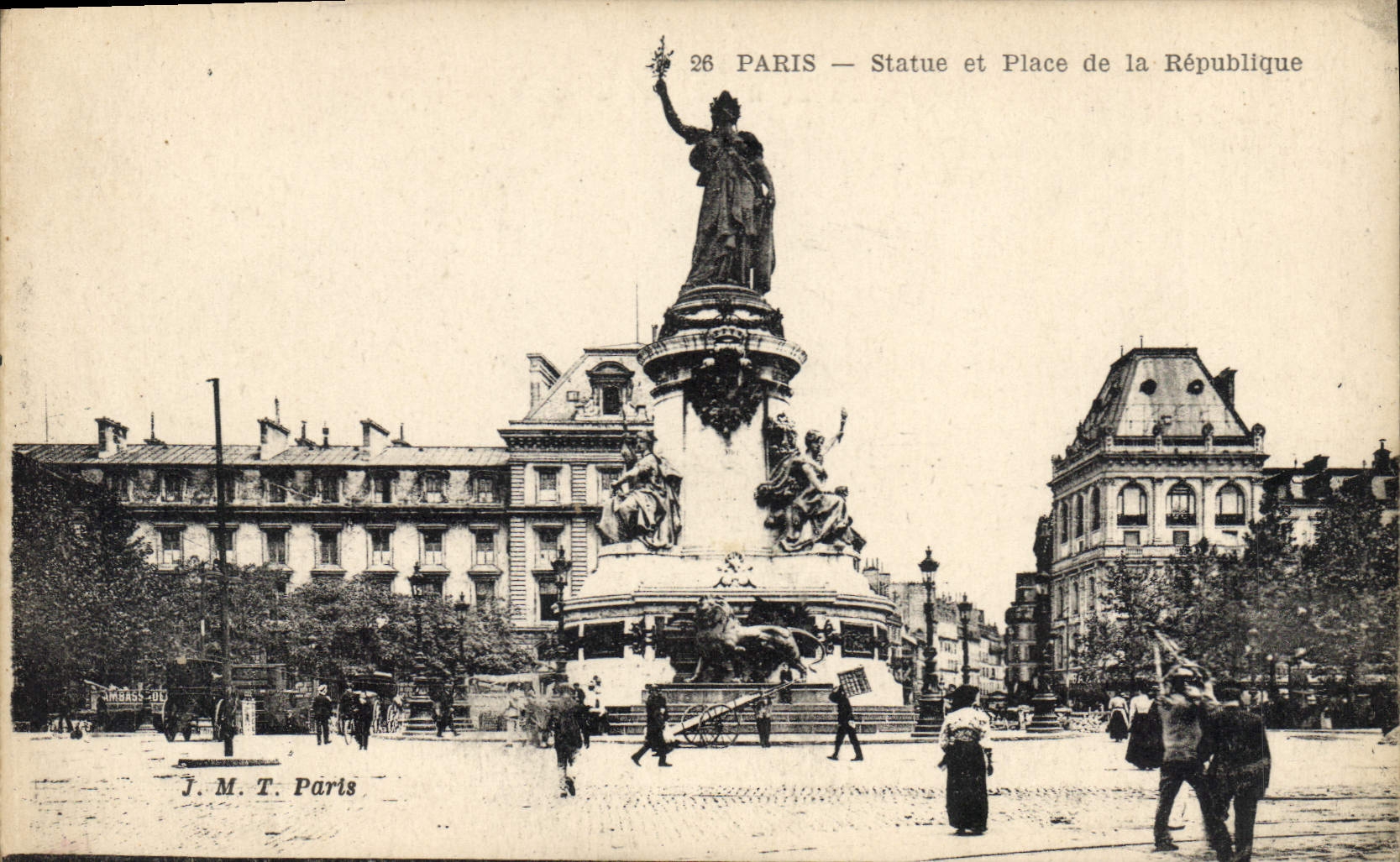 CPA Paris Statue et Place de la Republique