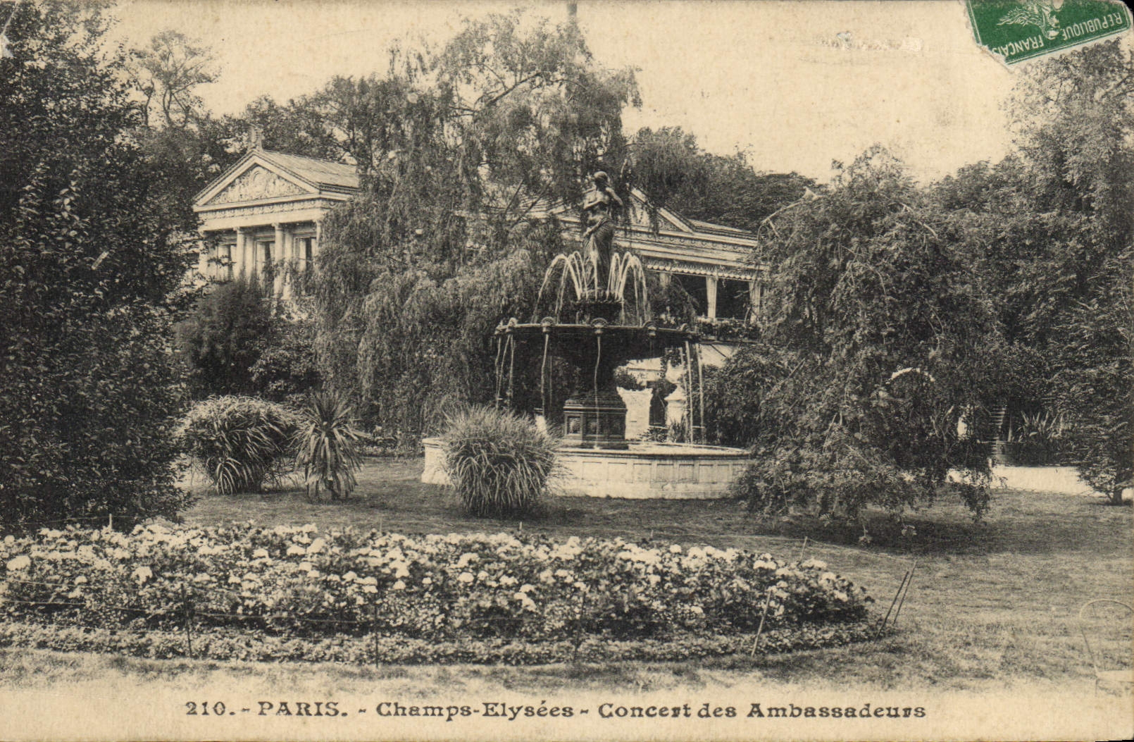 CPA Paris Champs Elysees Concert des Ambassadeurs