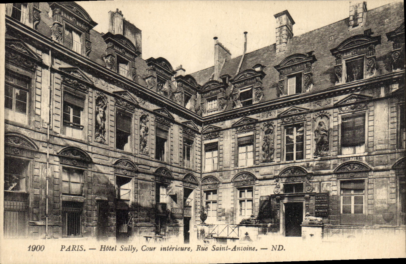 CPA Paris Hotel Sully Cour interieure Rue Saint Antoine