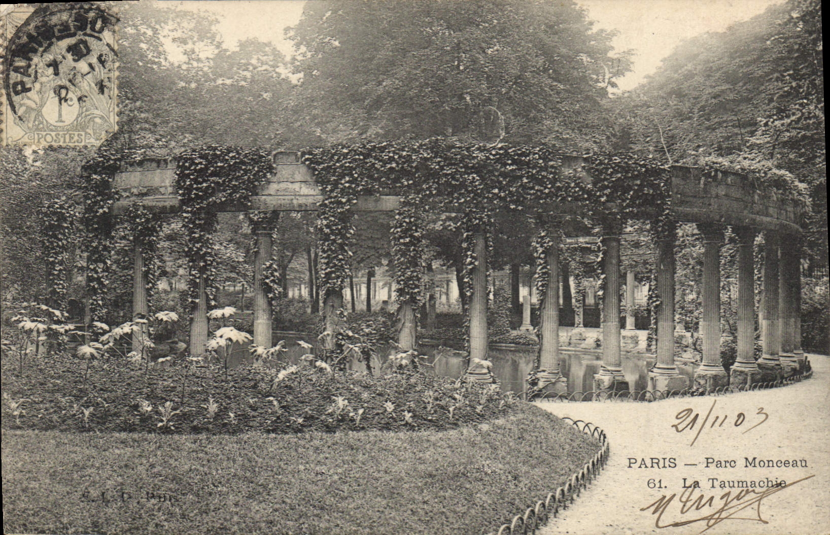 CPA Paris parc Monceau La Taumachie