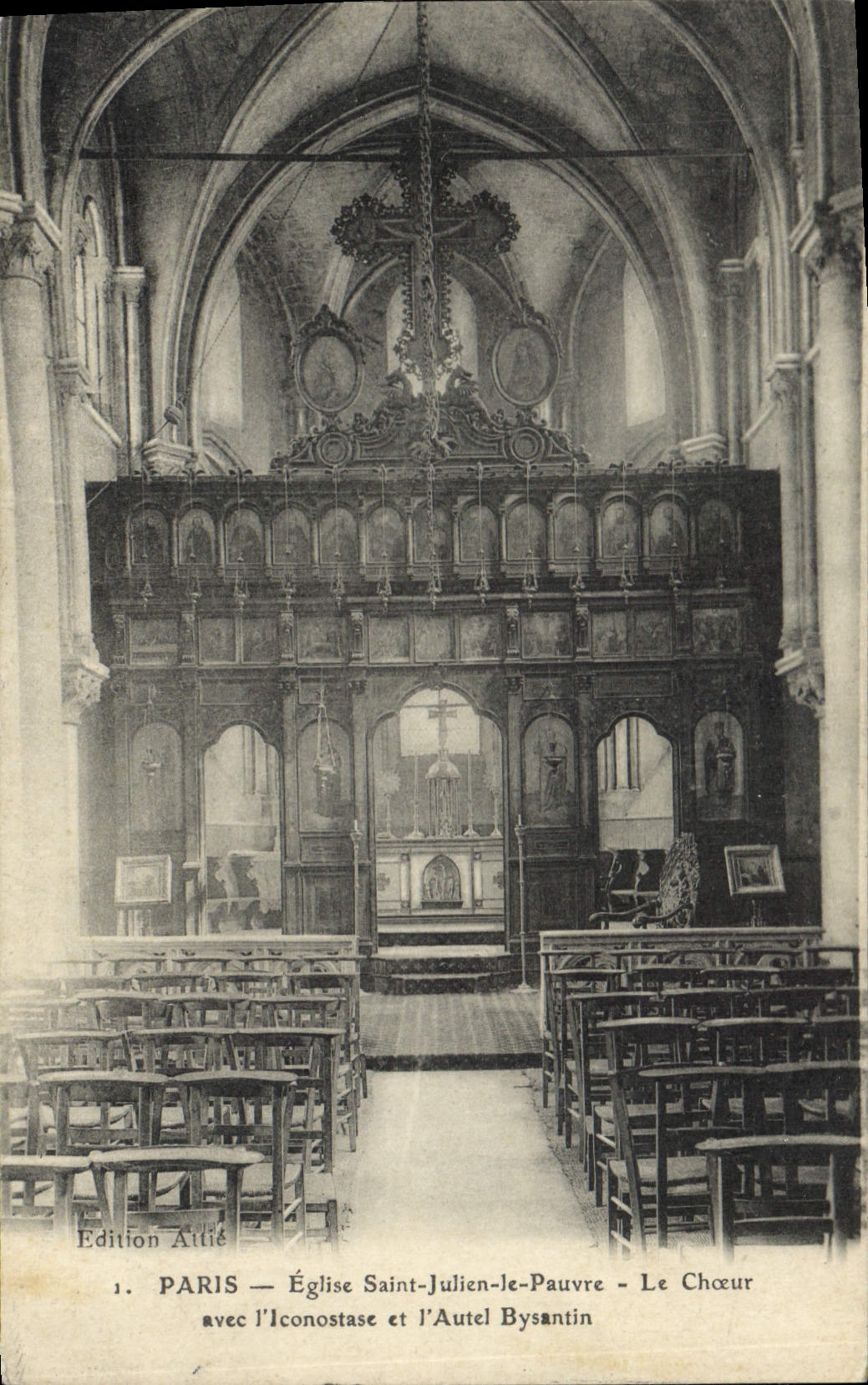 CPA Paris Eglise Saint Julien le Pauvre Le Choeur avec l'Iconostase et l'Autel Bysantin