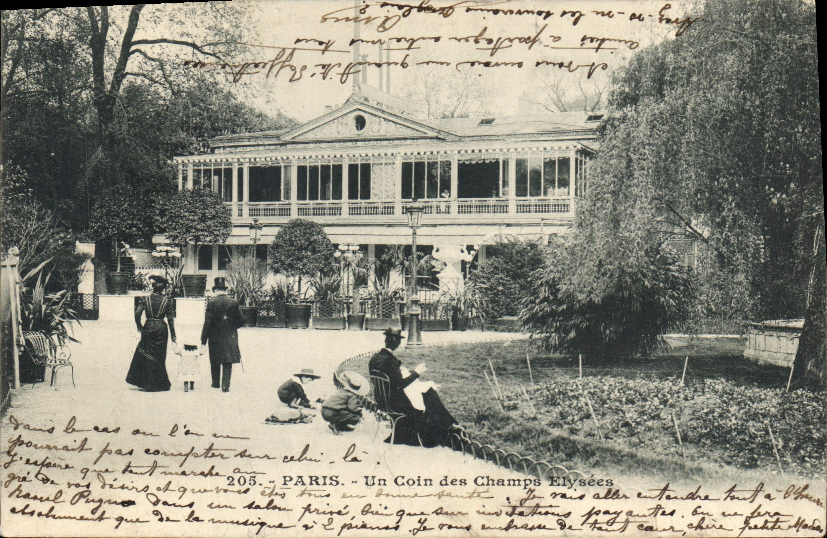 CPA Paris Un coin des Champs Elysees