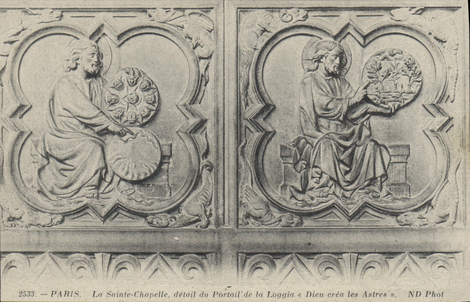CPA Paris La Sainte Chapelle detail du Portail de Loggia Dieu erea les Astres