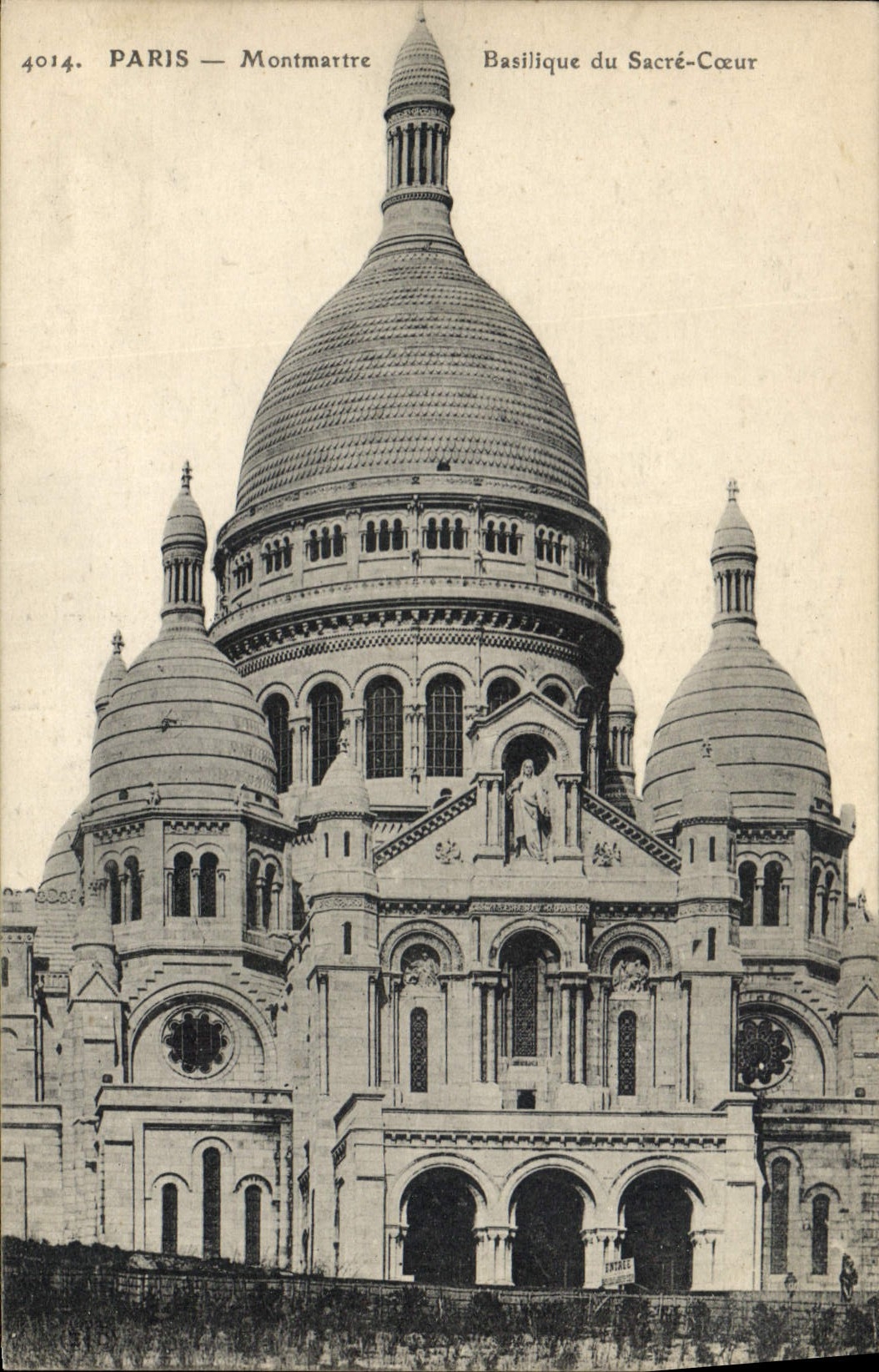 CPA Paris Montmartre Basilique du Sacre Coeur 