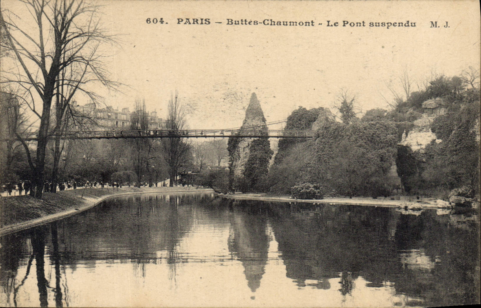CPA Paris Buttes Chaumont Le pont suspendu