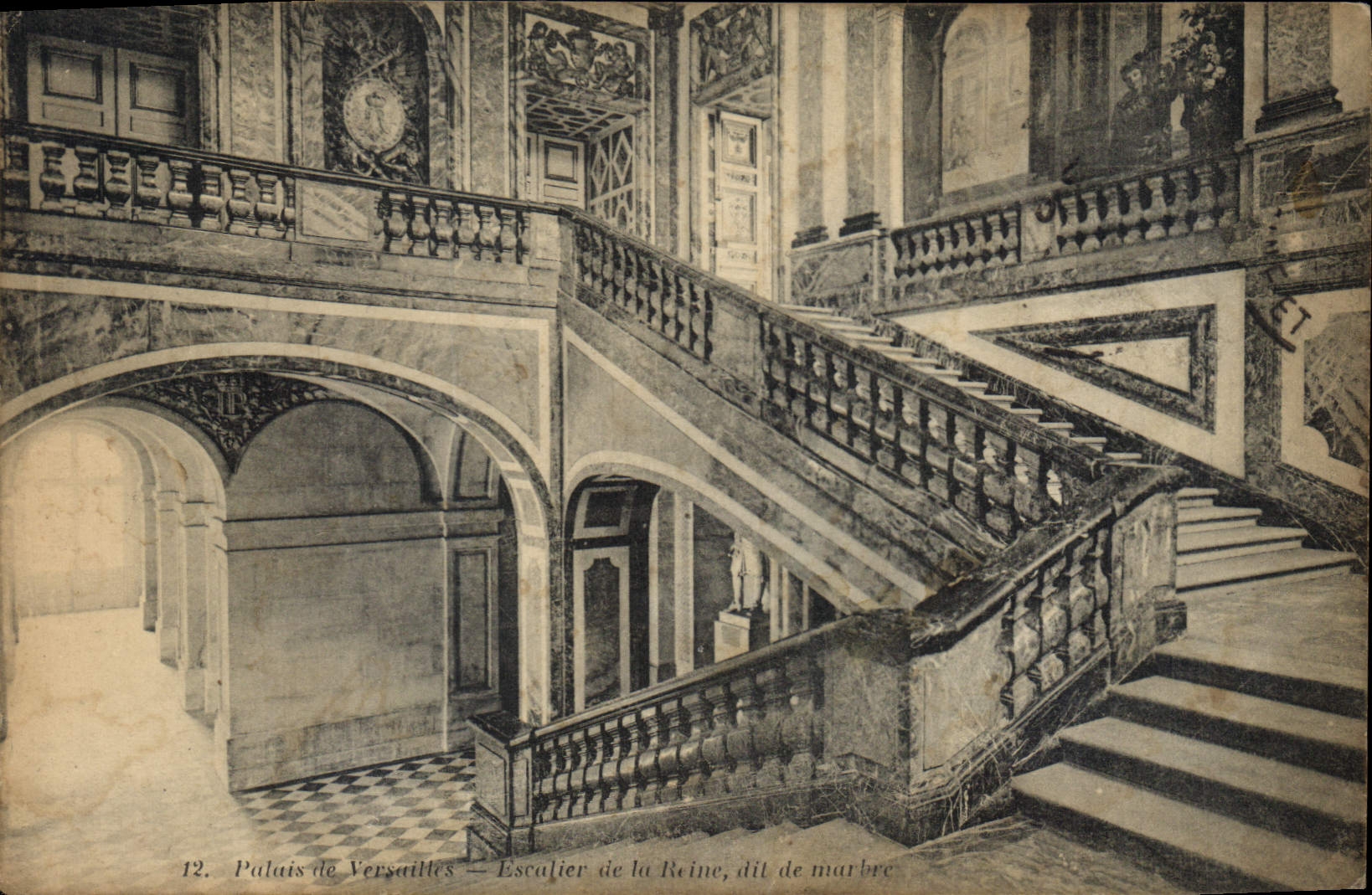 CPA Palais de Versailles Escalier de la Reine 