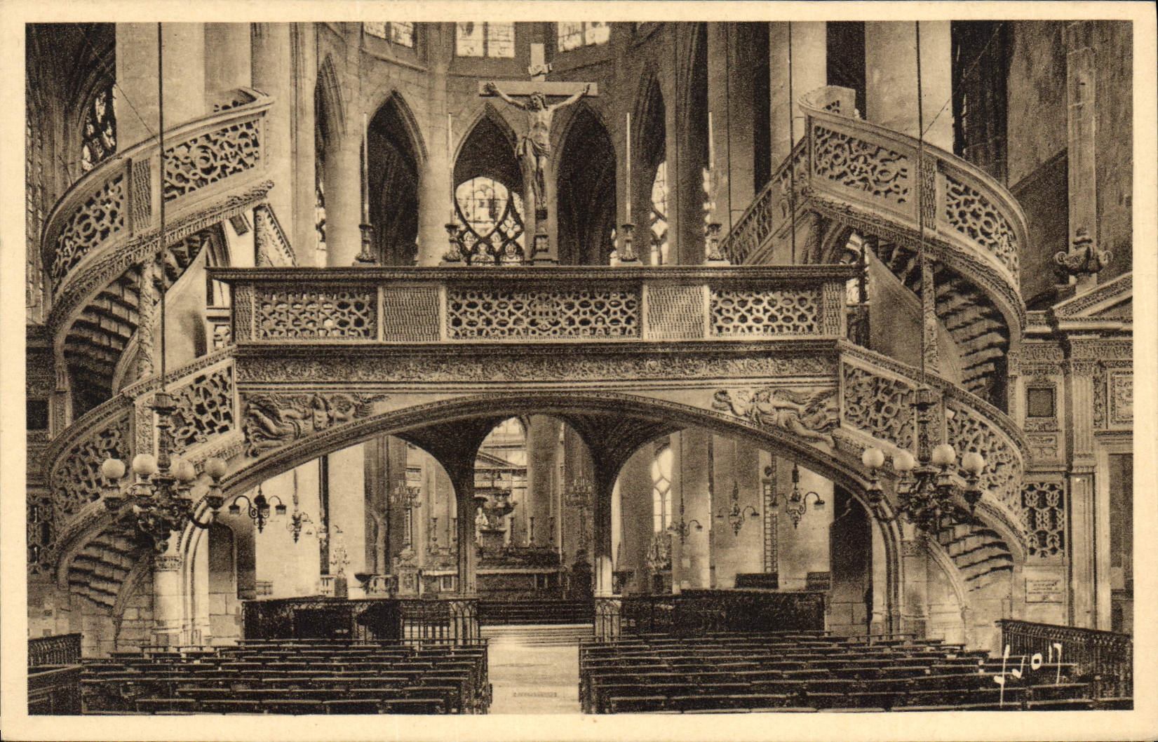 CPA Paris en Flanant Eglise Saint Etienne du Mont Le Jube 