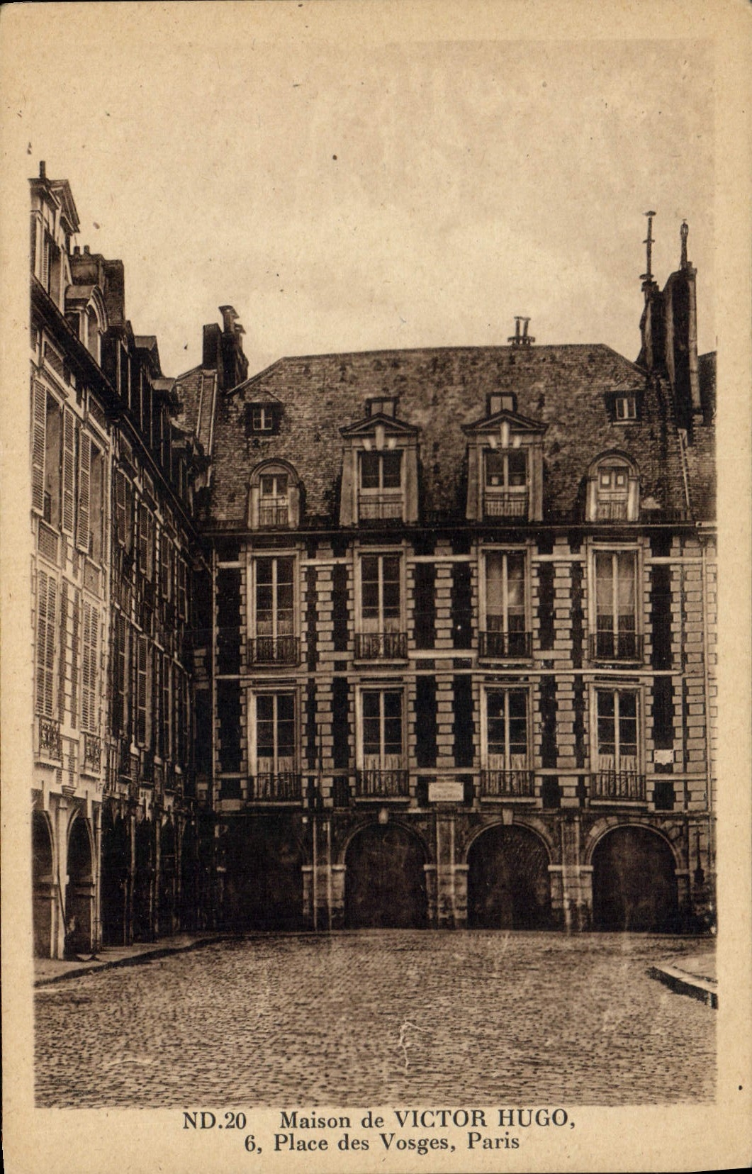 CPA Maison de Victor Hugo Place des Vosges Paris 