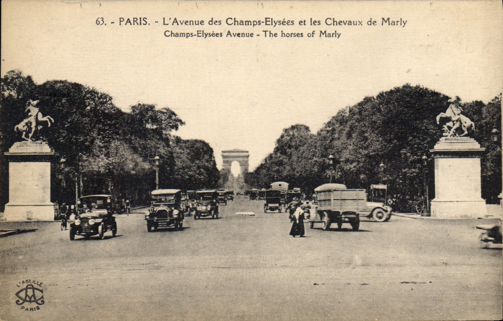 CPA Paris l'Avenue des Champs et les Chaveaux de Marly 
