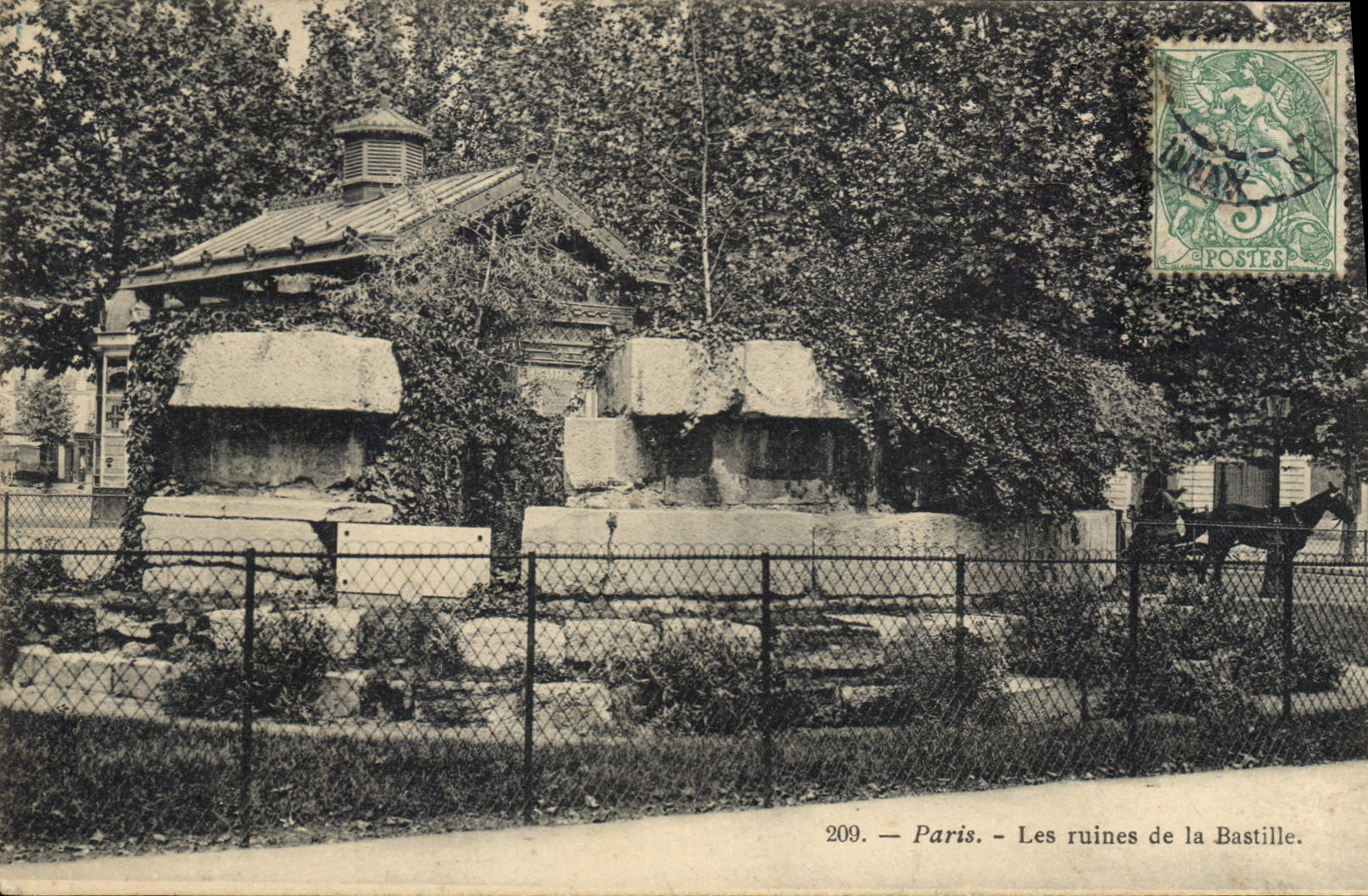 CPA Paris Les ruines de la Bastille 