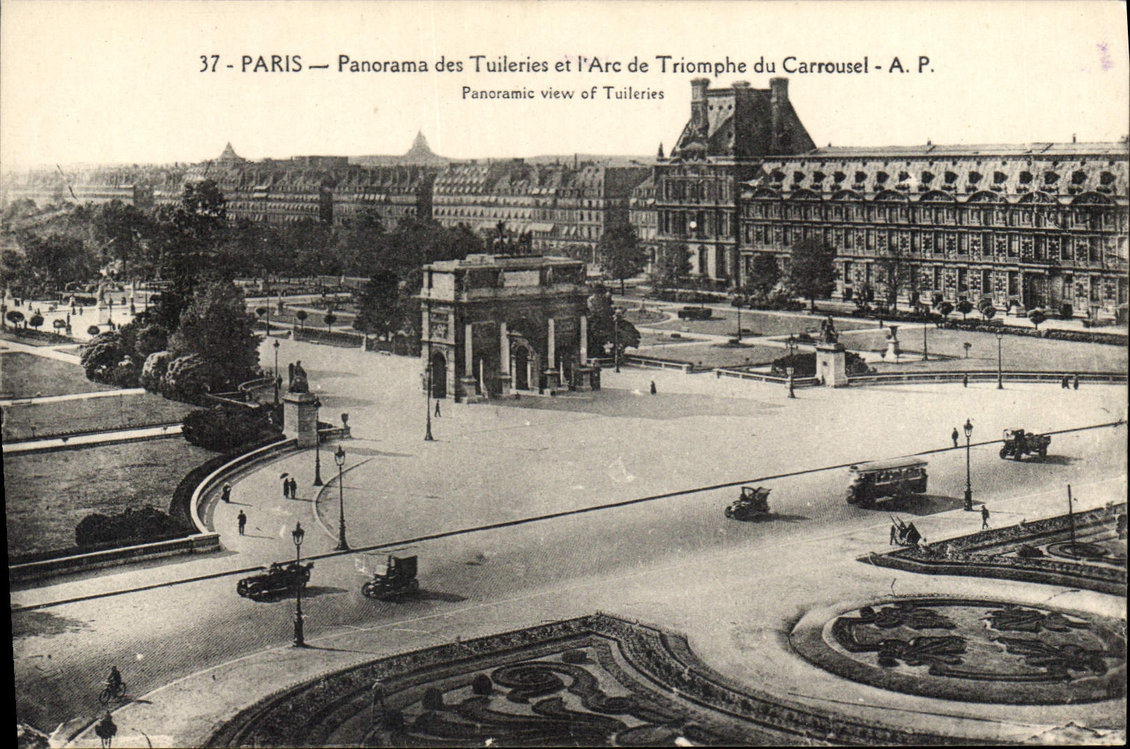 CPA Paris Panorama des Tuileries et l'Arc de Triomphe du Carrousel