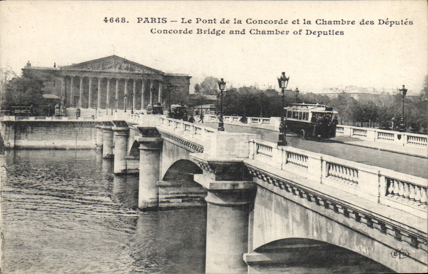 CPA Paris Le Pont de la Concorde et la Chambre des Deputes