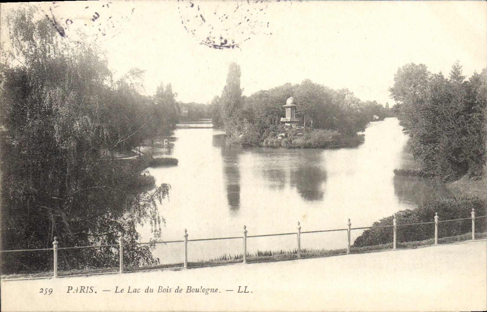 CPA Paris Le Lac du Bois de Boulogne 