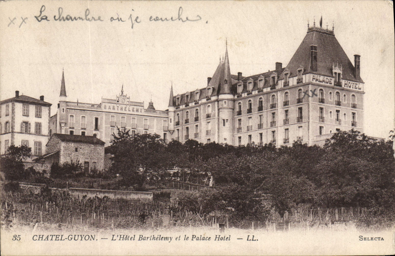 CPA Chatel Guyon L'Hotel Barthelemy et le Palace Hotel 