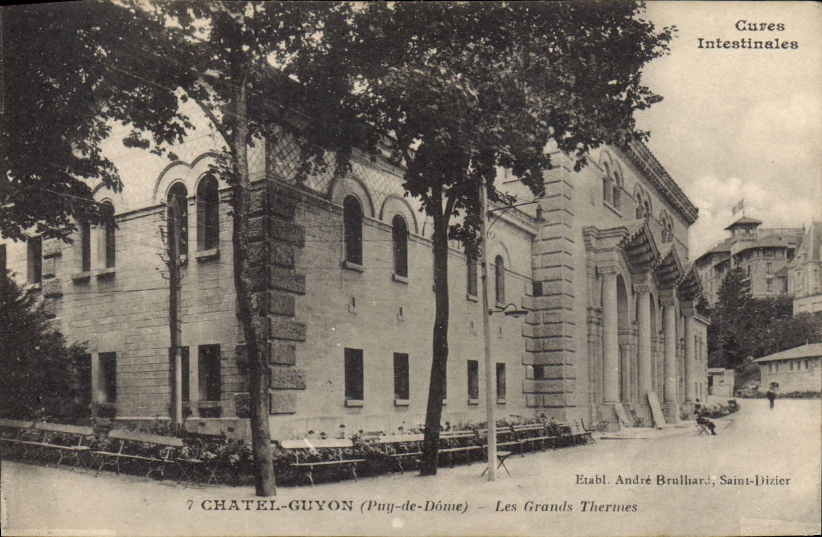 CPA Chatel Guyon Puy de Dome Les Grands Thermes 