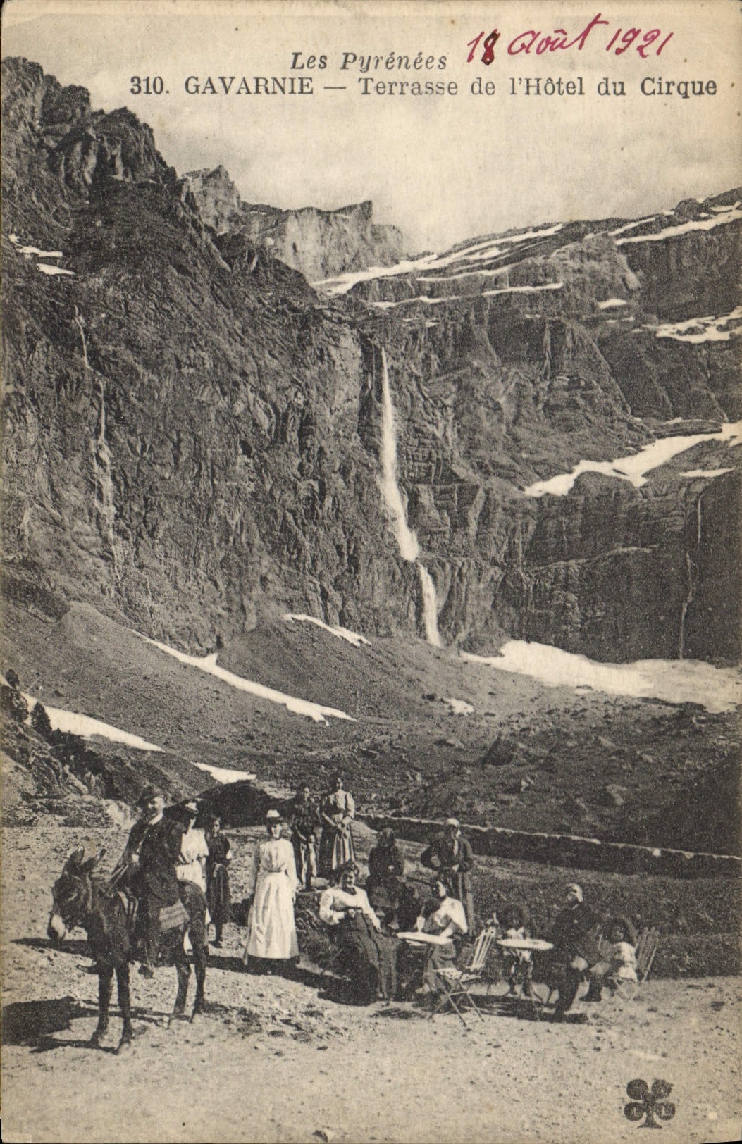 CPA Les Pyrenees Gavarnie Terrasse de l'Hotel du Cirque Ane Mule