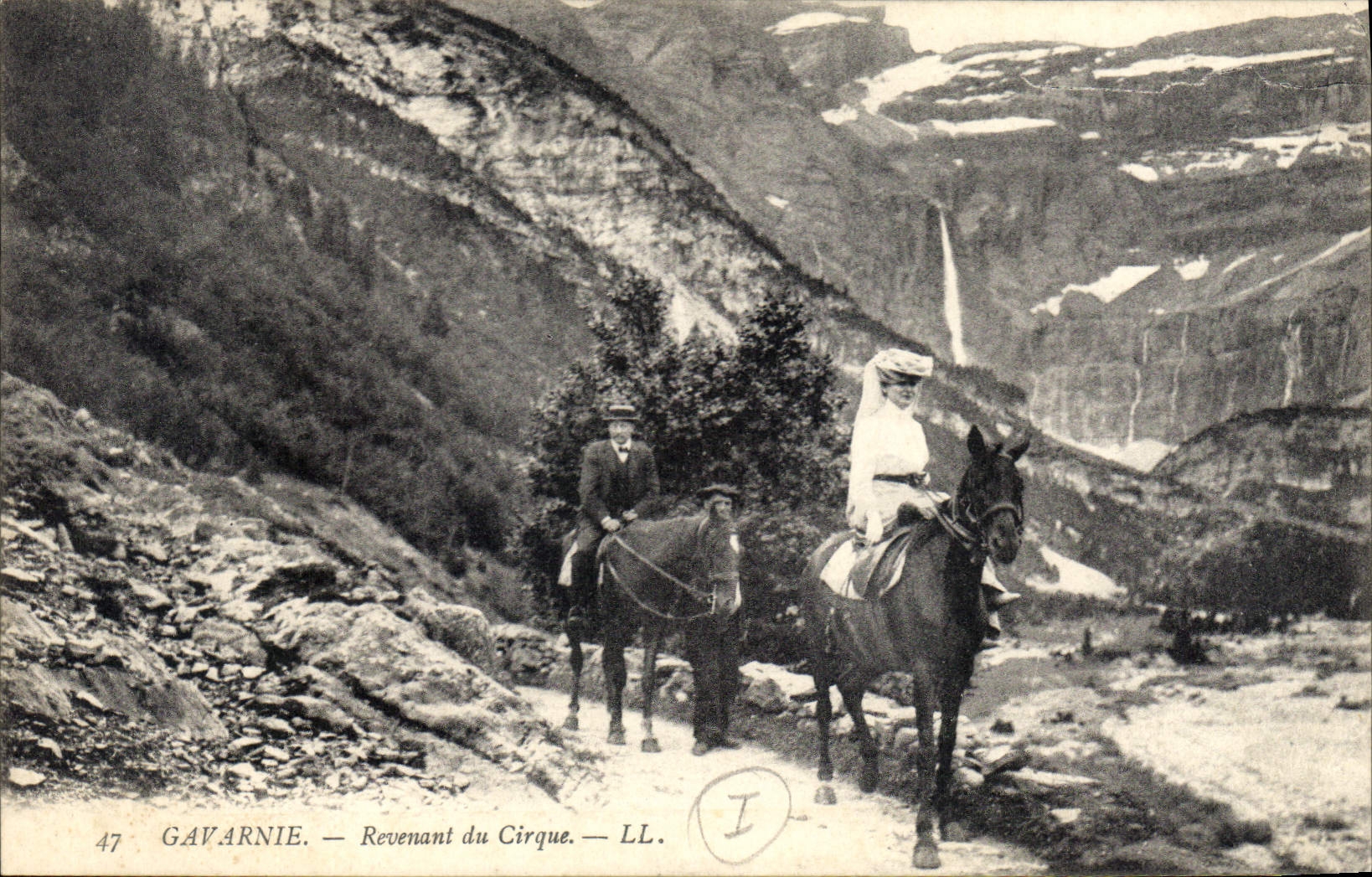 CPA Gavarnie Revenant du Cirque 