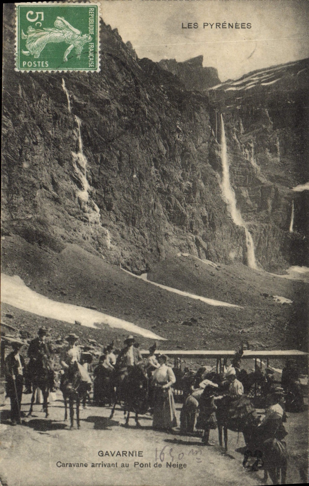 CPA Les Pyrenees Gavarnie Caravane arrival au Pont de Neige 