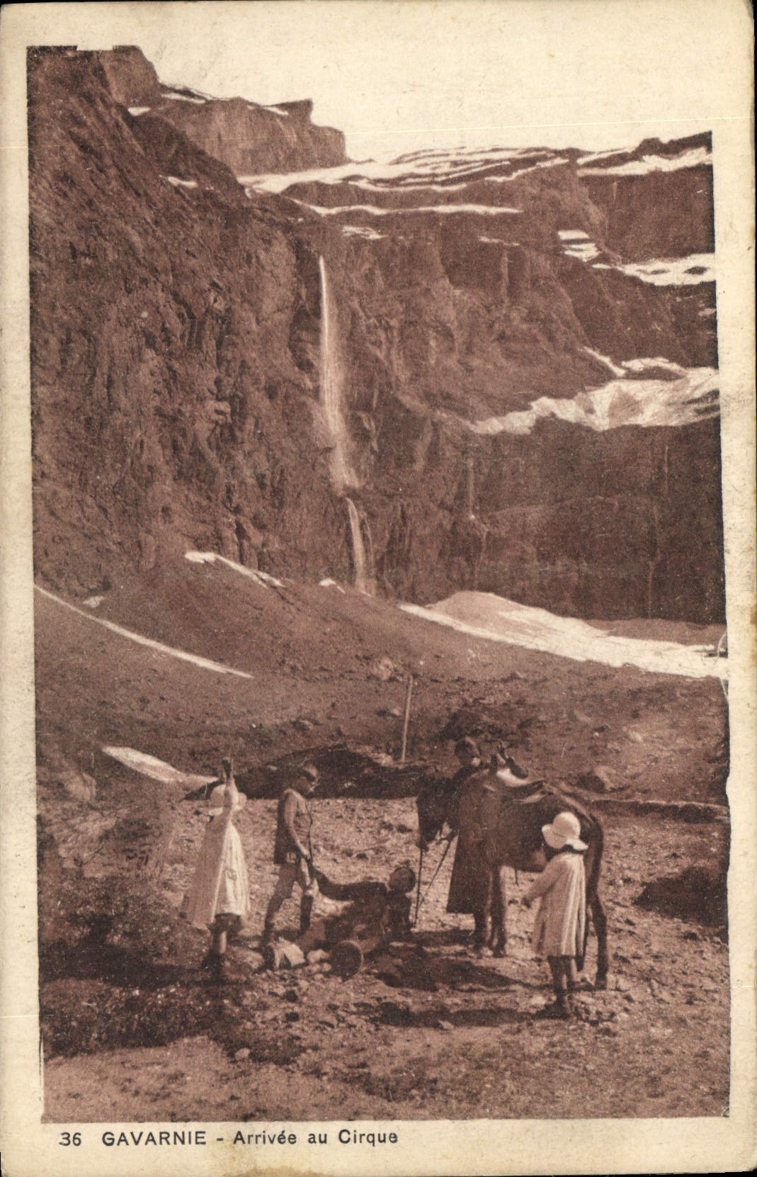 CPA Gavarnie Arrivee au Cirque 