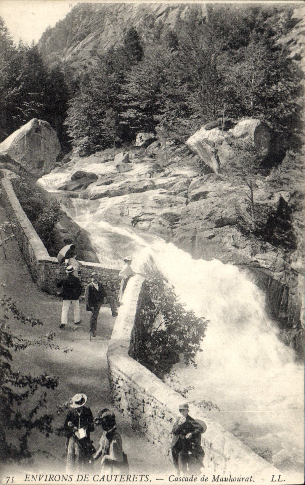 CPA Environs de Cauterets Cascade de Mauhourat 