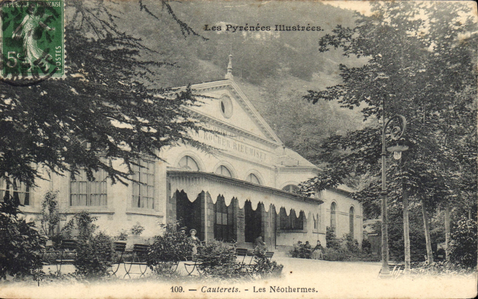 CPA Les Pyrenees Cauterets Les Neothermes 